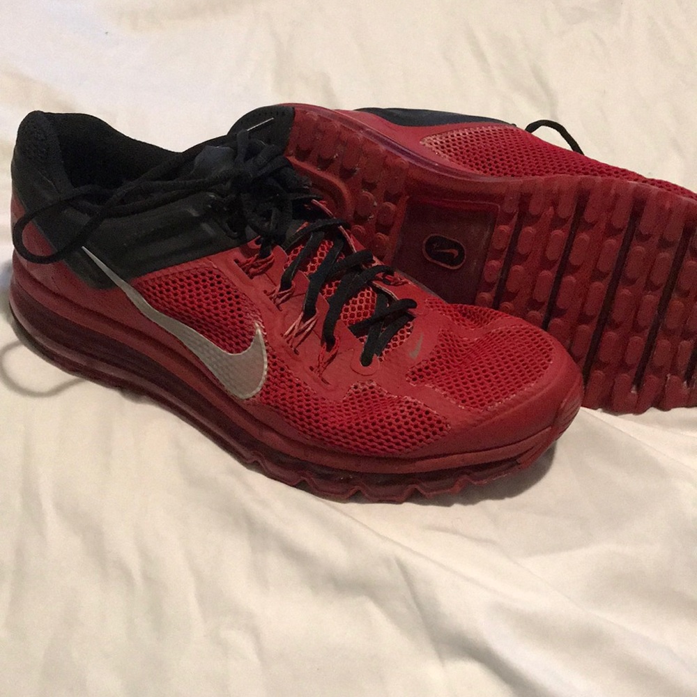 Men’s Nike shoes size 13.